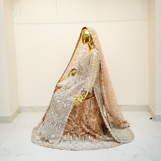 Luxurious Bridal Lehenga with Intricate Embroidery